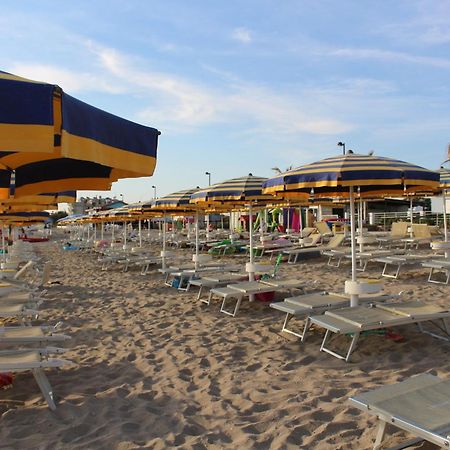 מארוטה Hotel Caravel מראה חיצוני תמונה