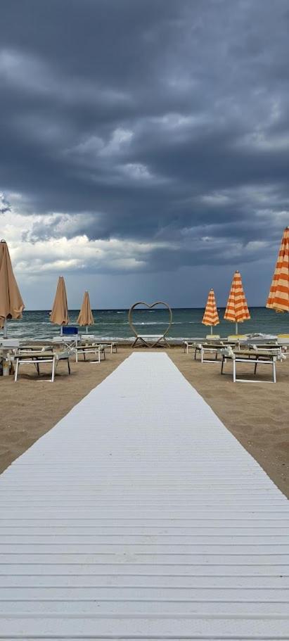 מארוטה Hotel Caravel מראה חיצוני תמונה