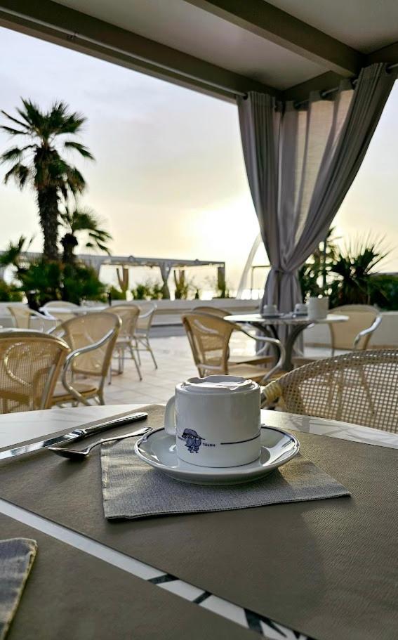 מארוטה Hotel Caravel מראה חיצוני תמונה