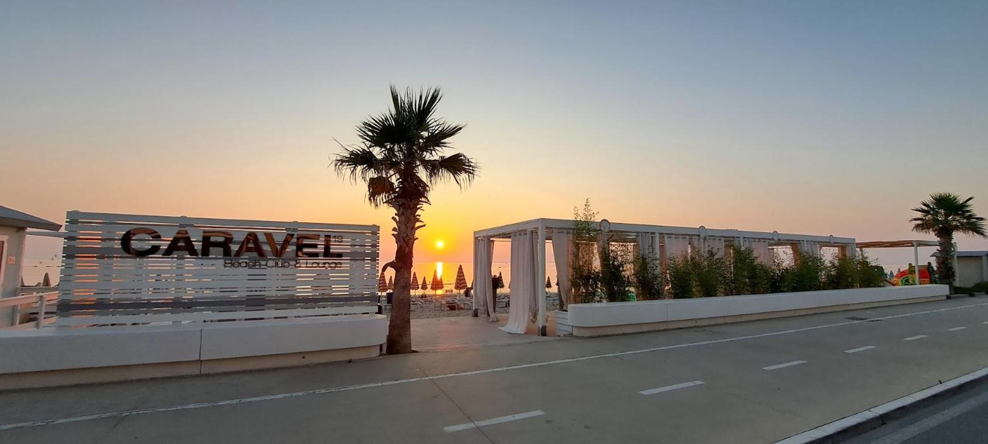 מארוטה Hotel Caravel מראה חיצוני תמונה